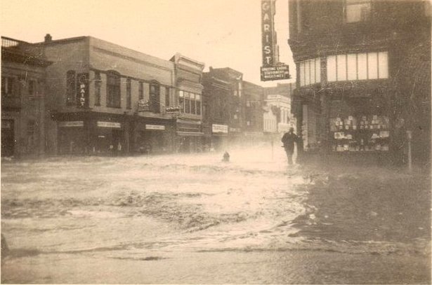 1947 Corner of Main & Congress -don/D. La Plant