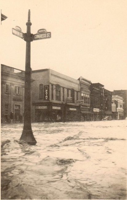 1947 Corner of Congress looking down Main -don/D. La Plant