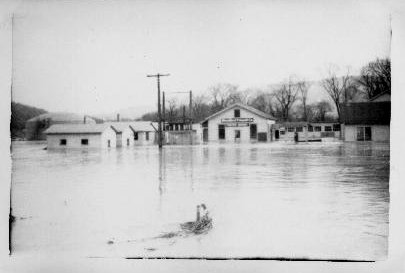 '47 Flood, Bradford Transit Co, Bolivar Dr -don./M. Wolford