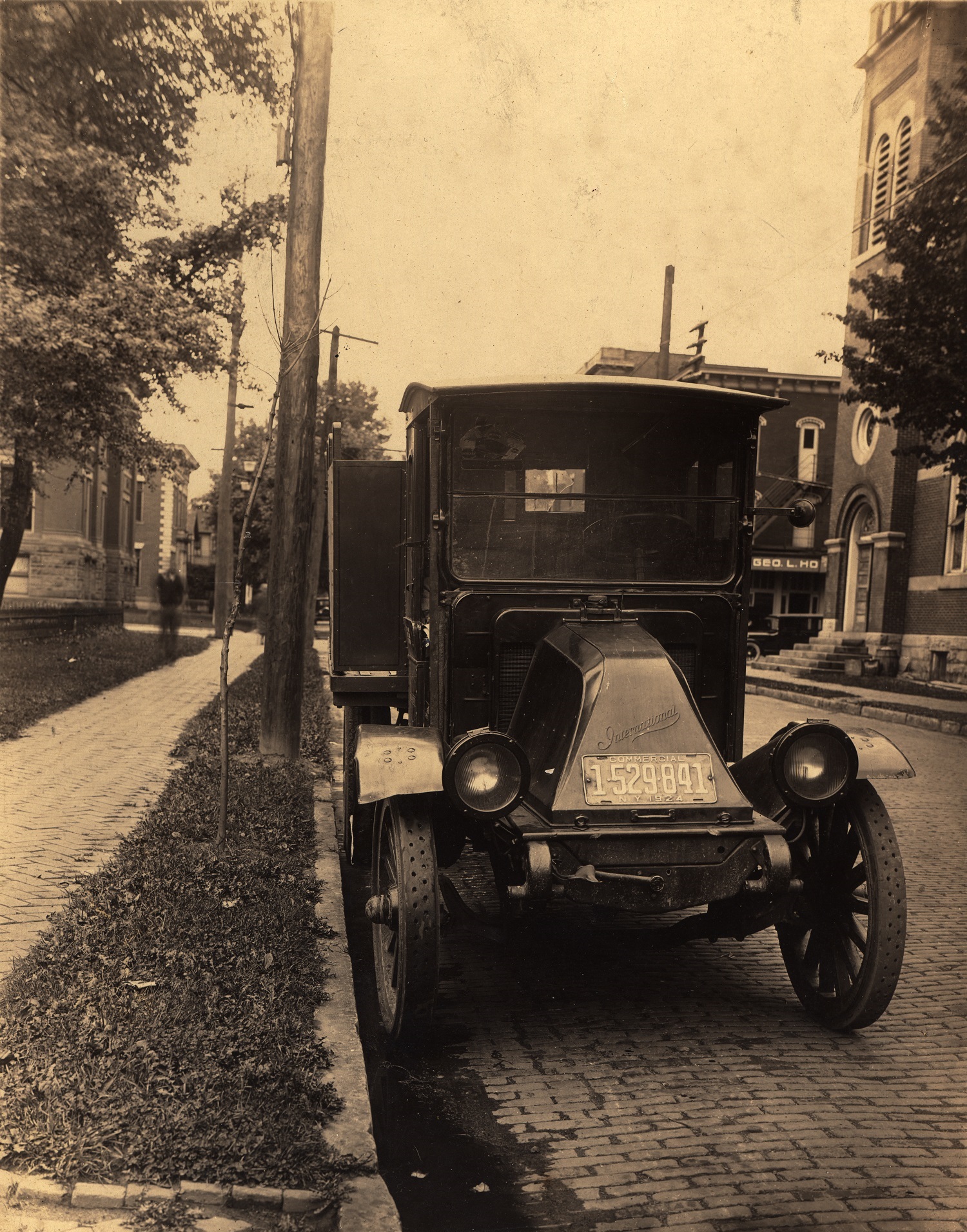 Boylston St near Kennedy intersection 1924 - City Hall at right