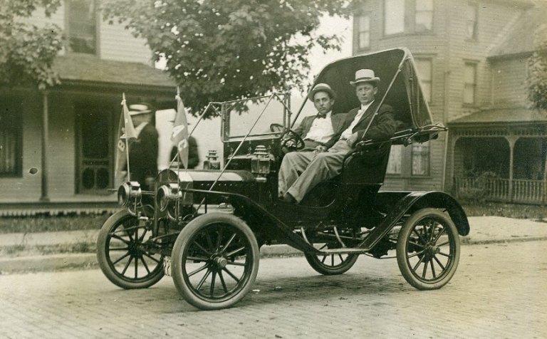 2 gents in car