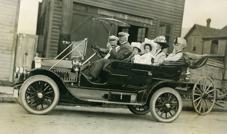 fancy group in car