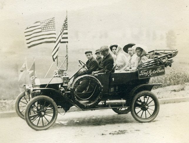 ford full of teens